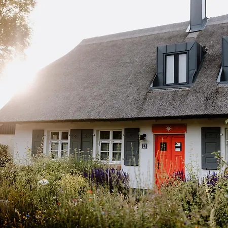 펜션 Landhaus Born