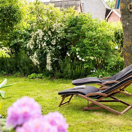 Landhaus Born 펜션 *