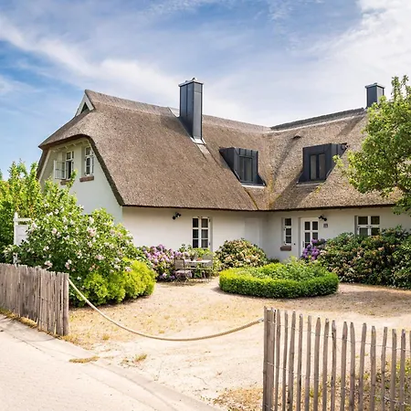 Landhaus Born 펜션 보른